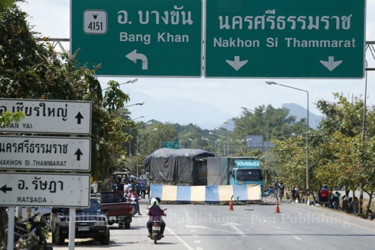Rubber protests continue