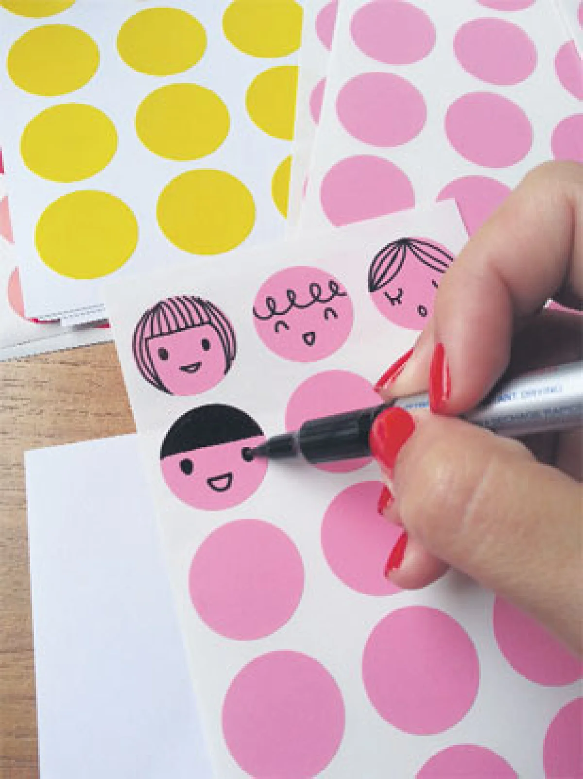 ทำสติ๊กเกอร์น่ารักๆ ไว้ใช้เองกันดีกว่า