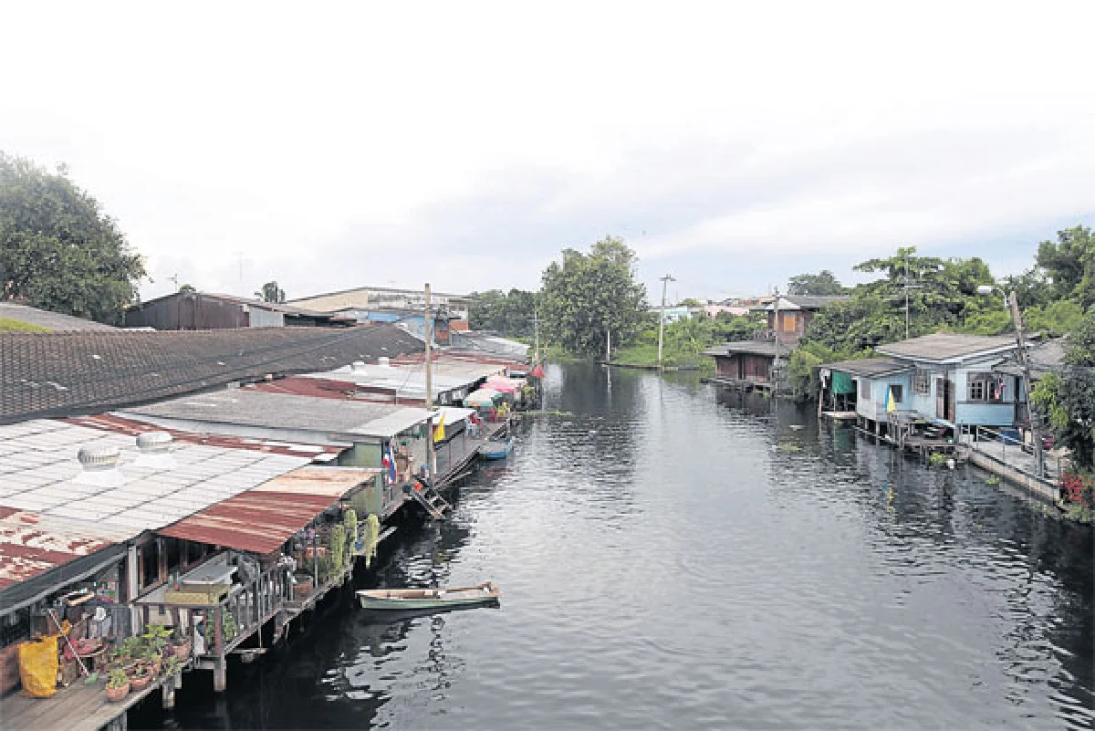 เดินกินลม ชมตลาดน้ำโบราณ