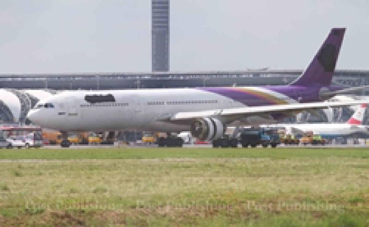 Learning Thai: Runway closure