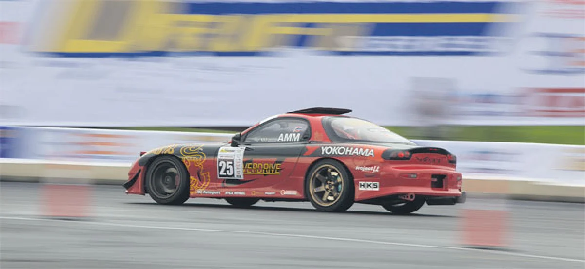 การแข่งขันดริฟต์รถ