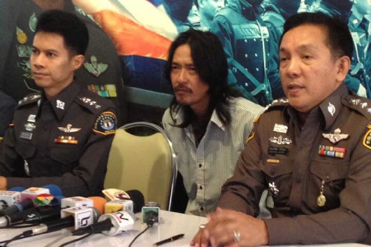 รวบ"ตี๋ใหญ่"แก็งเงินกู้นอกระบบยิงนายทุนฯดับ รวบ"ตี๋ใหญ่"แก็งเงินกู้นอกระบบยิงนายทุนฯดับ