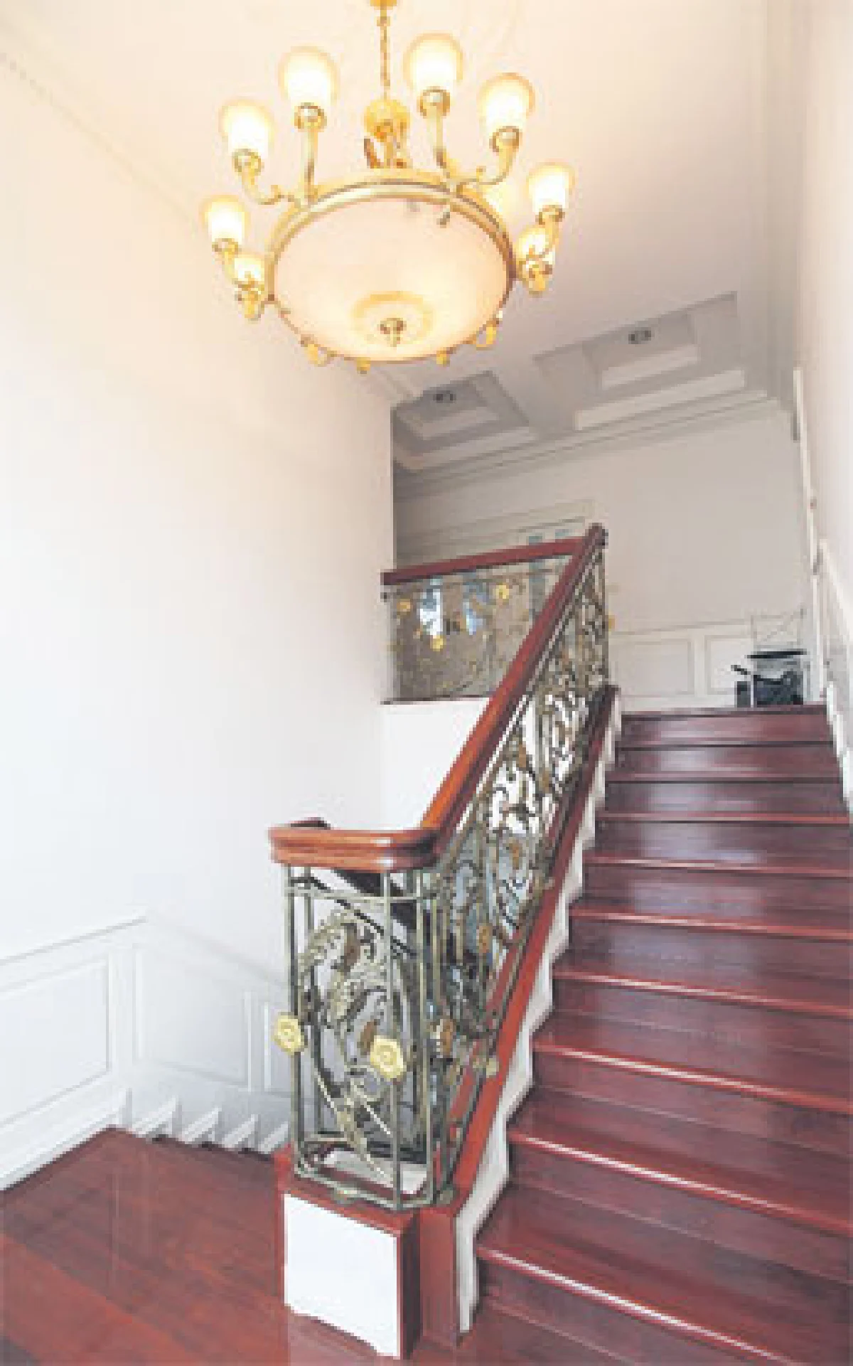 กวาง เอบี นอร์มอล กับบ้านที่ไม่นอร์มอล