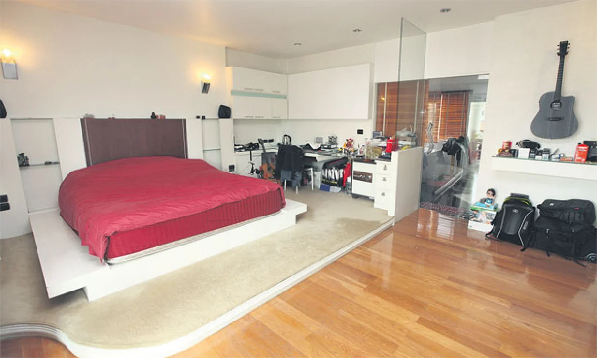 กวาง เอบี นอร์มอล กับบ้านที่ไม่นอร์มอล