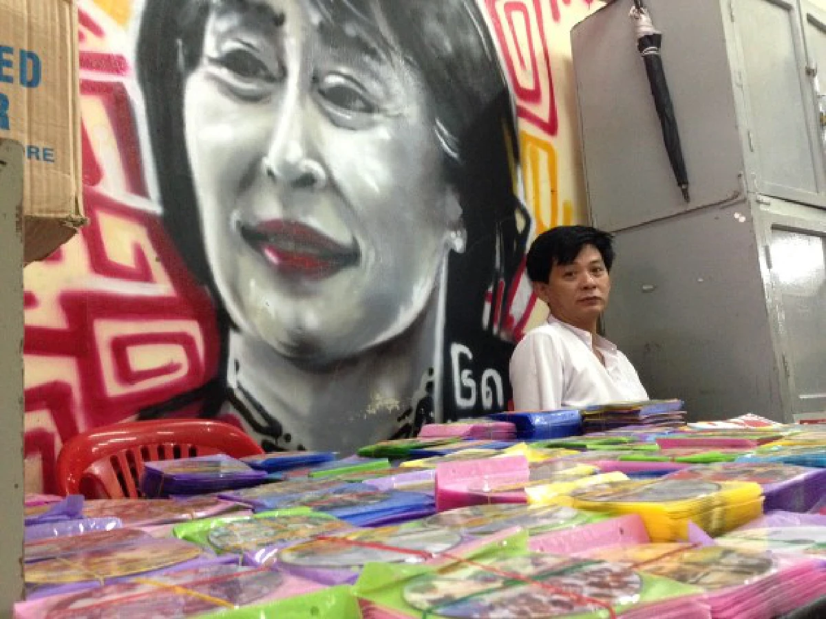 อินเทอร์เน็ตล่มในพม่าเหตุจงใจหรือว่าบังเอิญ?