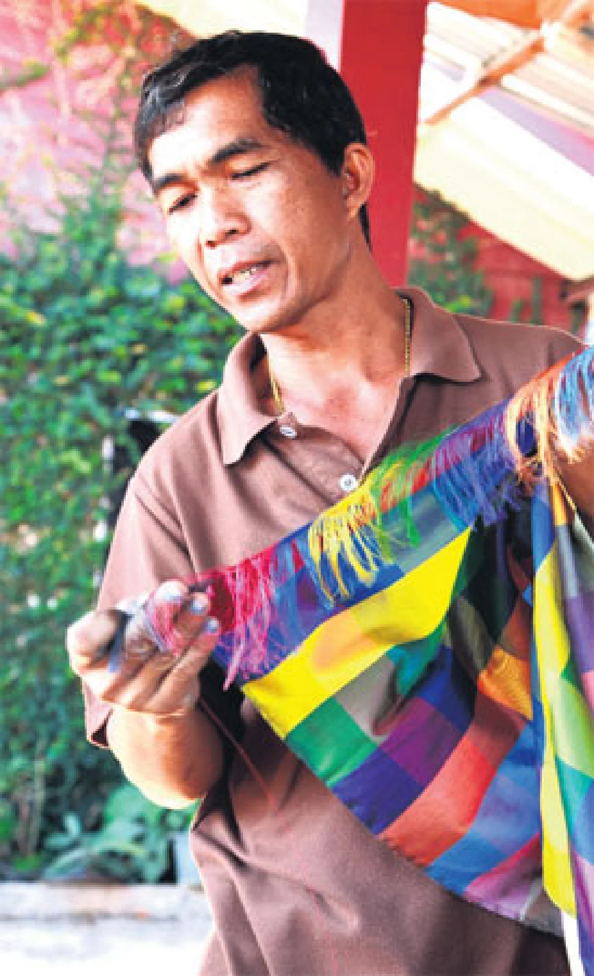 ออนซอนหลาย ไหมอีสาน