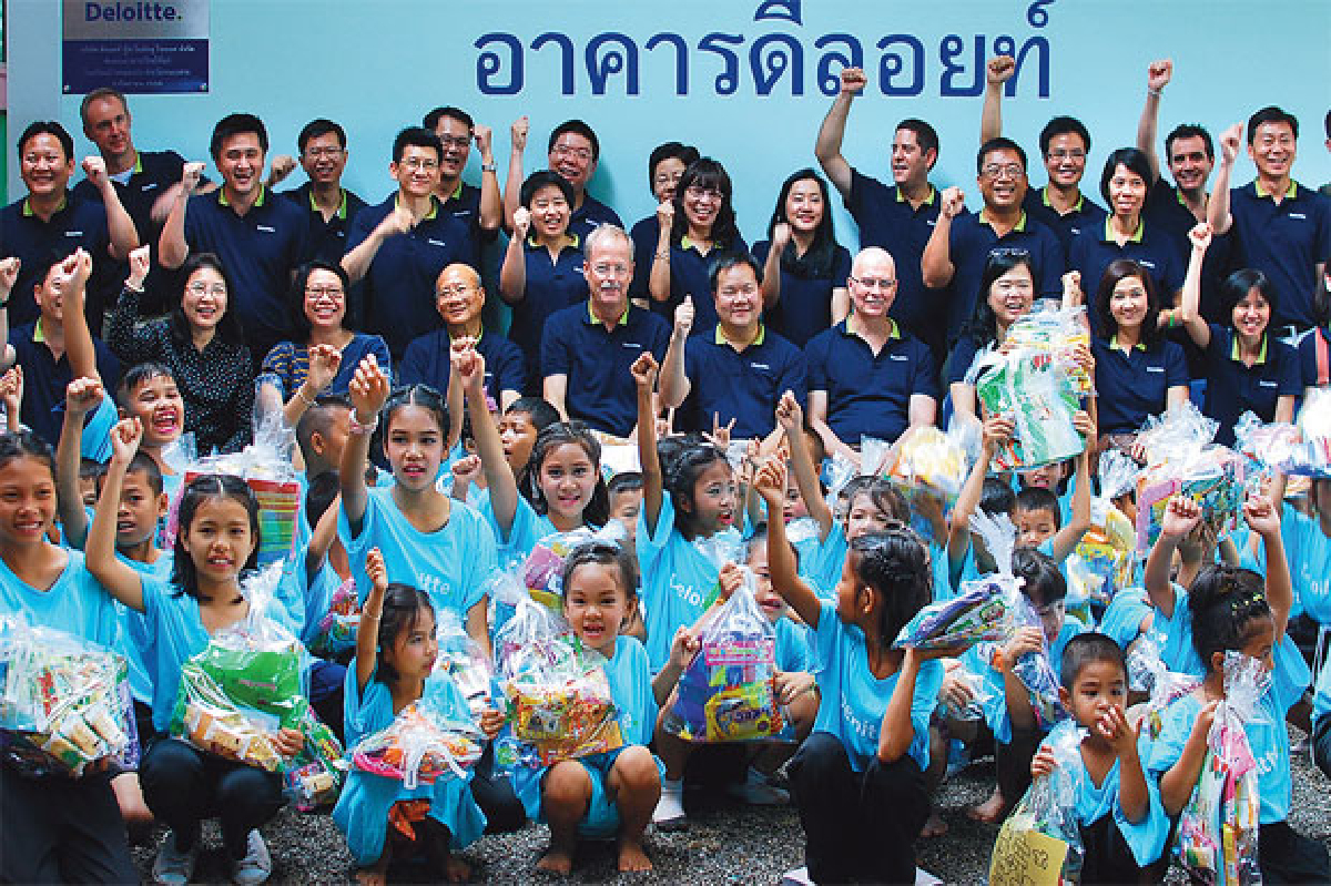 เรื่องดีๆ เริ่มที่อนาคตของชาติ เรื่องดีๆ เริ่มที่อนาคตของชาติ
