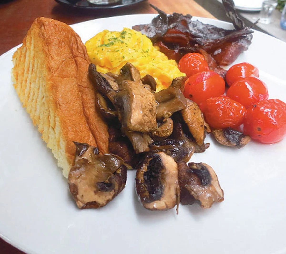 กินเก๋ๆ เดิร์นๆ เช้าจรดเย็น @ สิงคโปร์