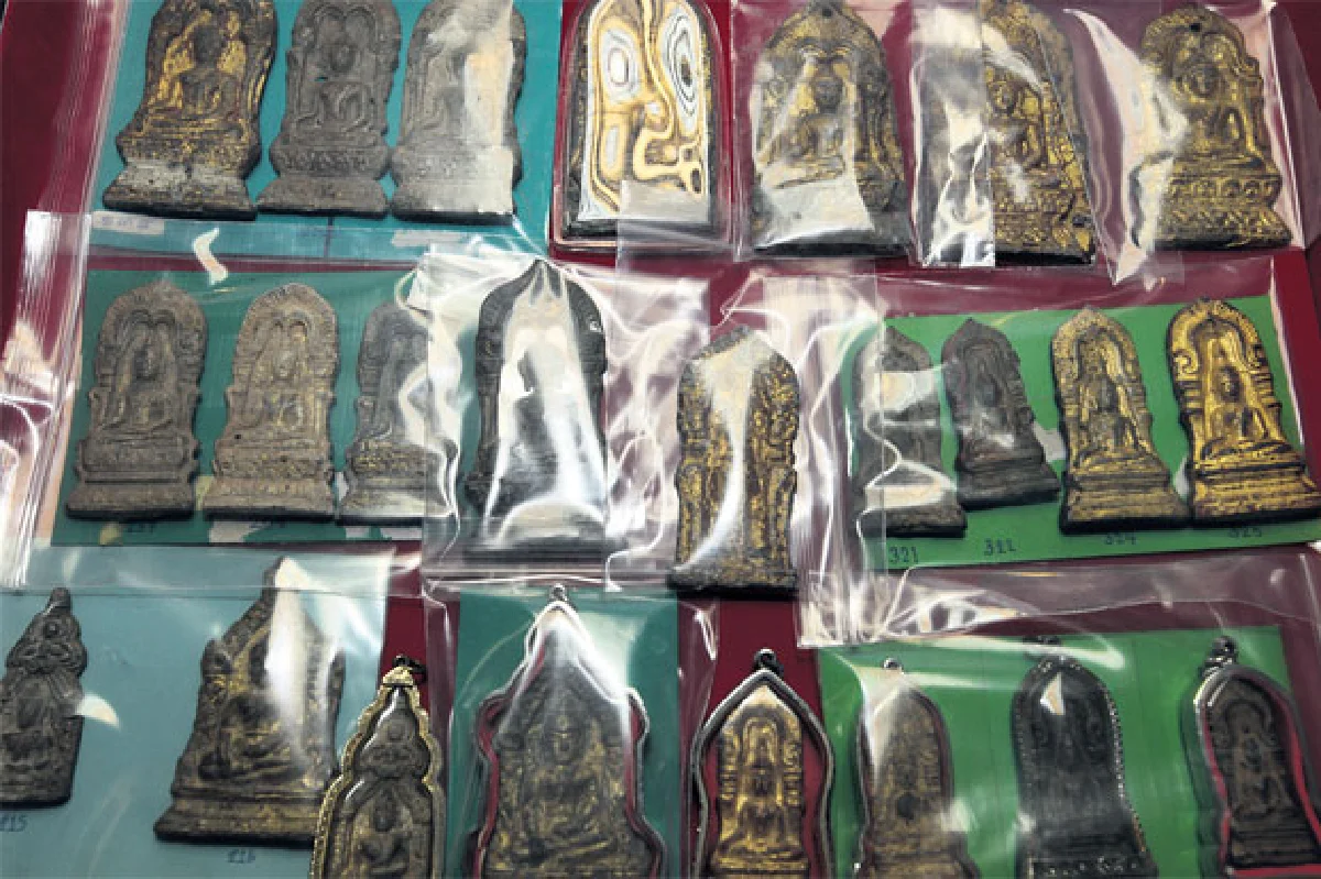 ตามไปดูกรุพระเชียงแสน ของ ชาญยุทธ เจนธัญญารักษ์