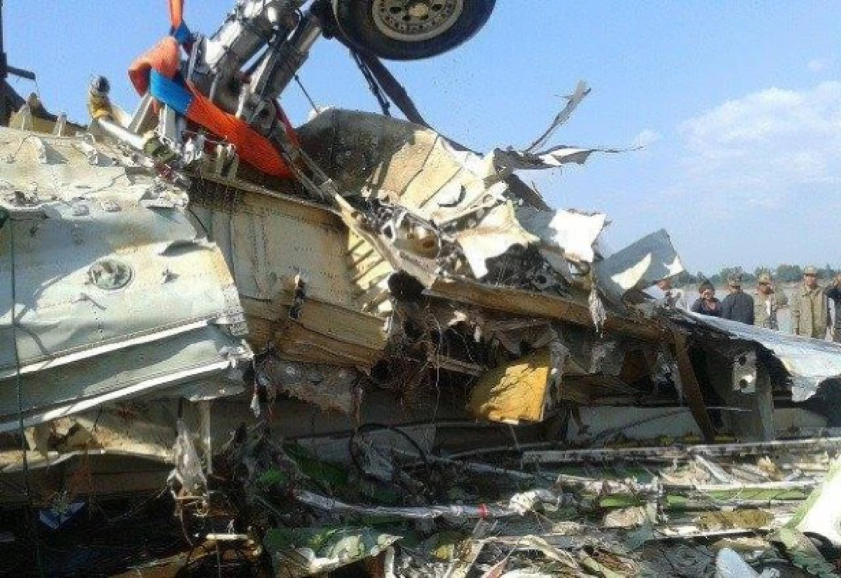 เผยภาพซากเครื่องบินลาวตกแม่น้ำโขง