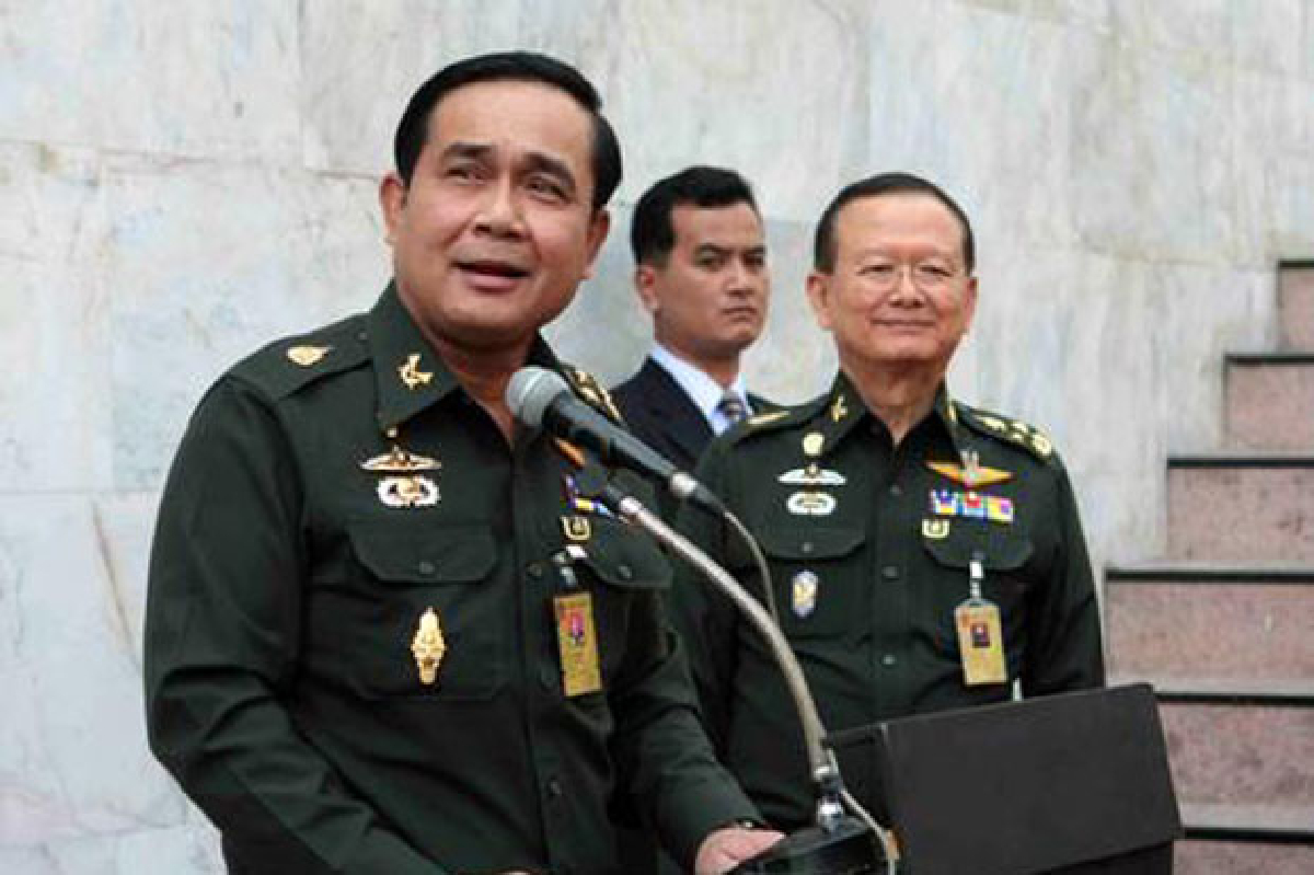 ผบ.ทบ.ปัดตอบนิรโทษ-ทหารไม่ผิดสลายแดง ผบ.ทบ.ปัดตอบนิรโทษ-ทหารไม่ผิดสลายแดง