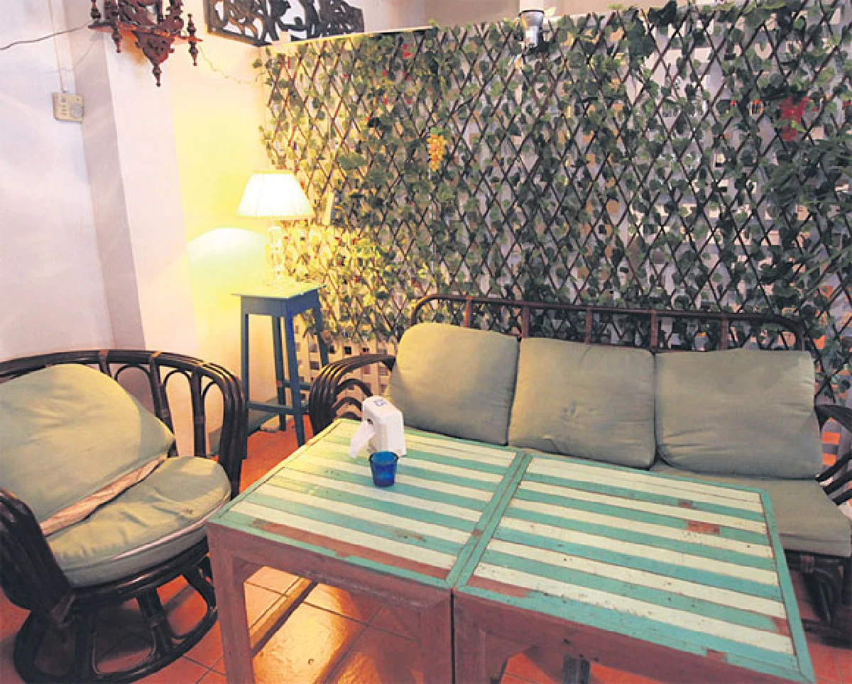 ร้านถนนรางน้ำ มุมละมุนกลางกรุง