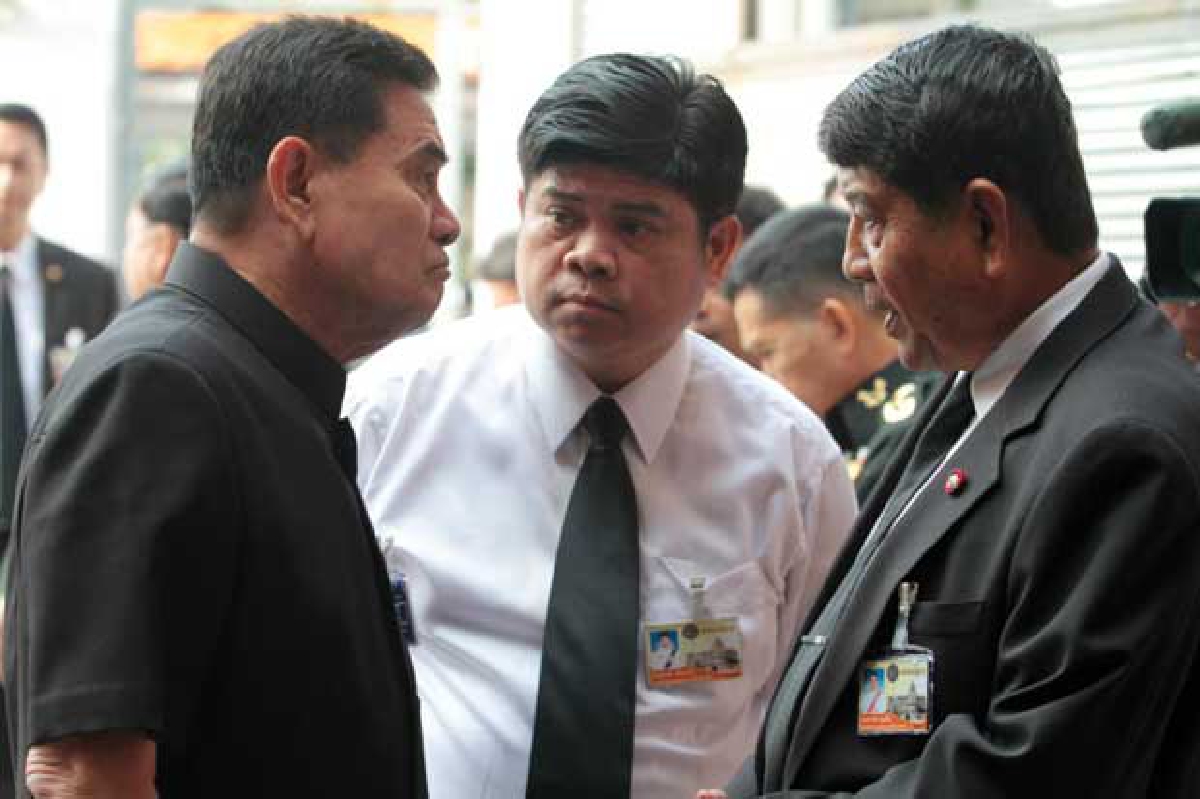 รัฐยันไม่ลิดรอนสิทธิ์ปชป.จัดม็อบต้านนิรโทษ รัฐยันไม่ลิดรอนสิทธิ์ปชป.จัดม็อบต้านนิรโทษ