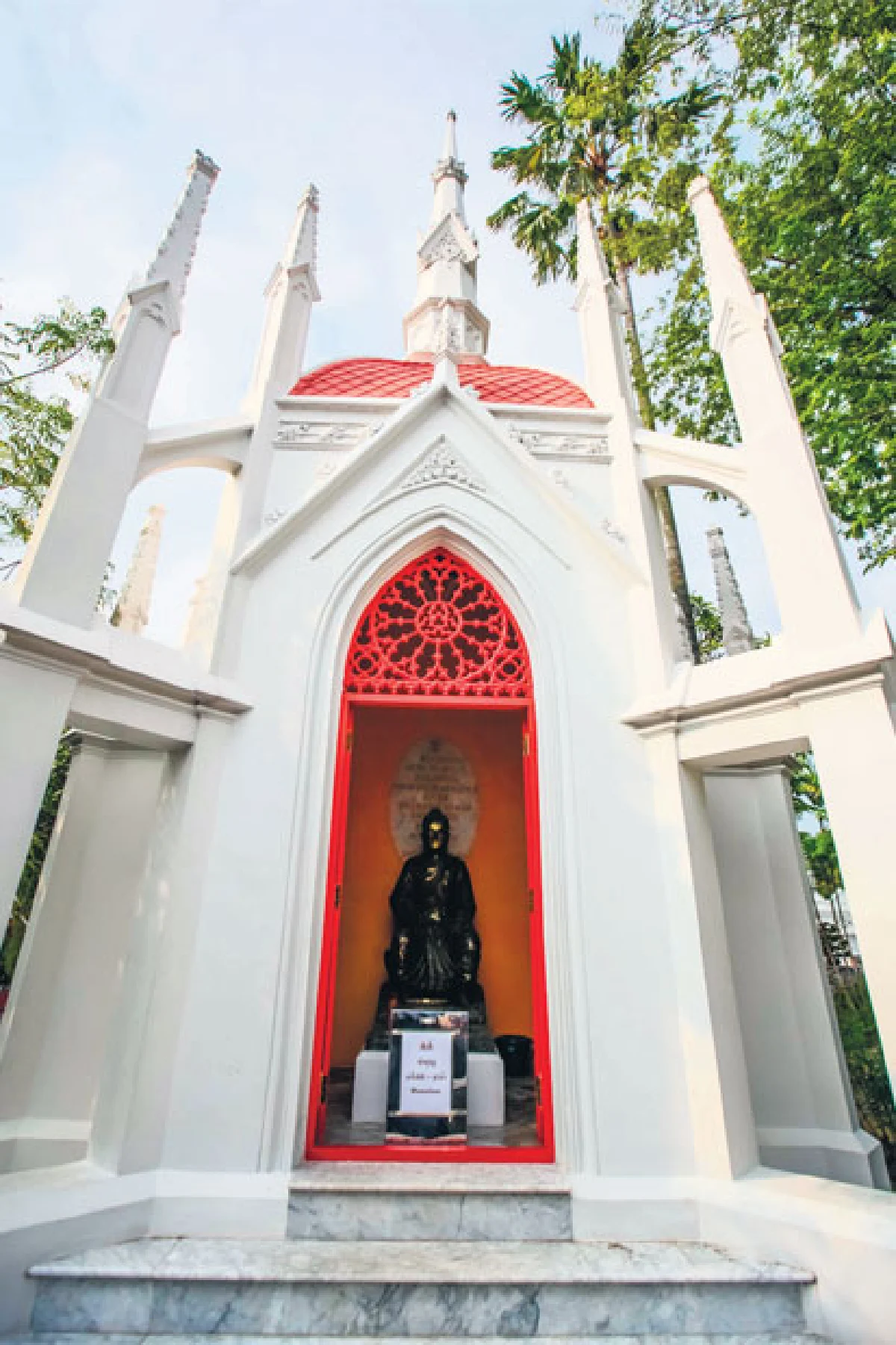 ชมเพลิน ยามลมหนาวมาเยือน วัดประยุรวงศาวาสวรวิหาร