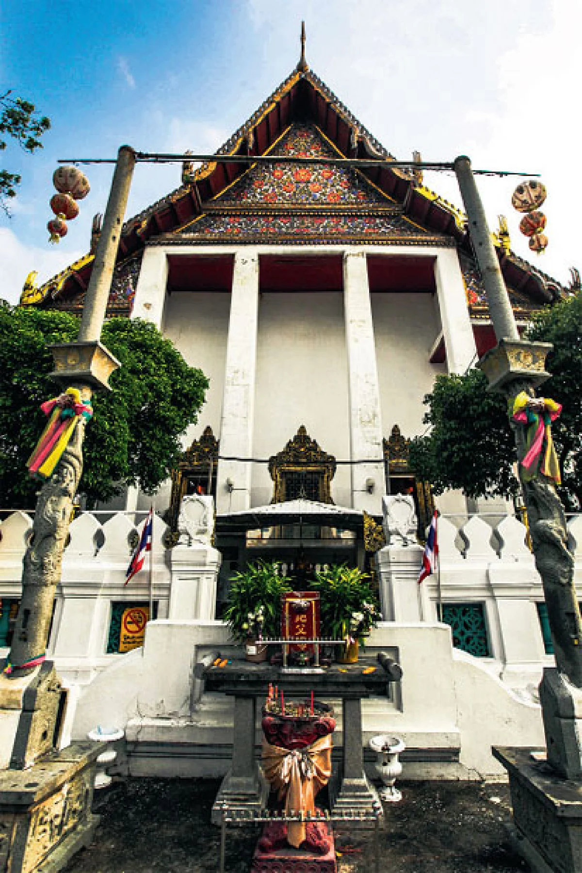 ชมเพลิน ยามลมหนาวมาเยือน วัดประยุรวงศาวาสวรวิหาร