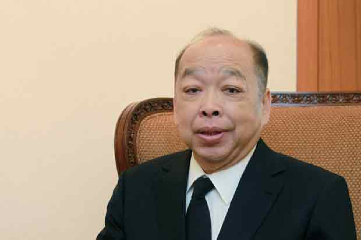 ปึ้งขอเลิกชุมนุมหยุดเป่านกหวีด ปึ้งขอเลิกชุมนุมหยุดเป่านกหวีด