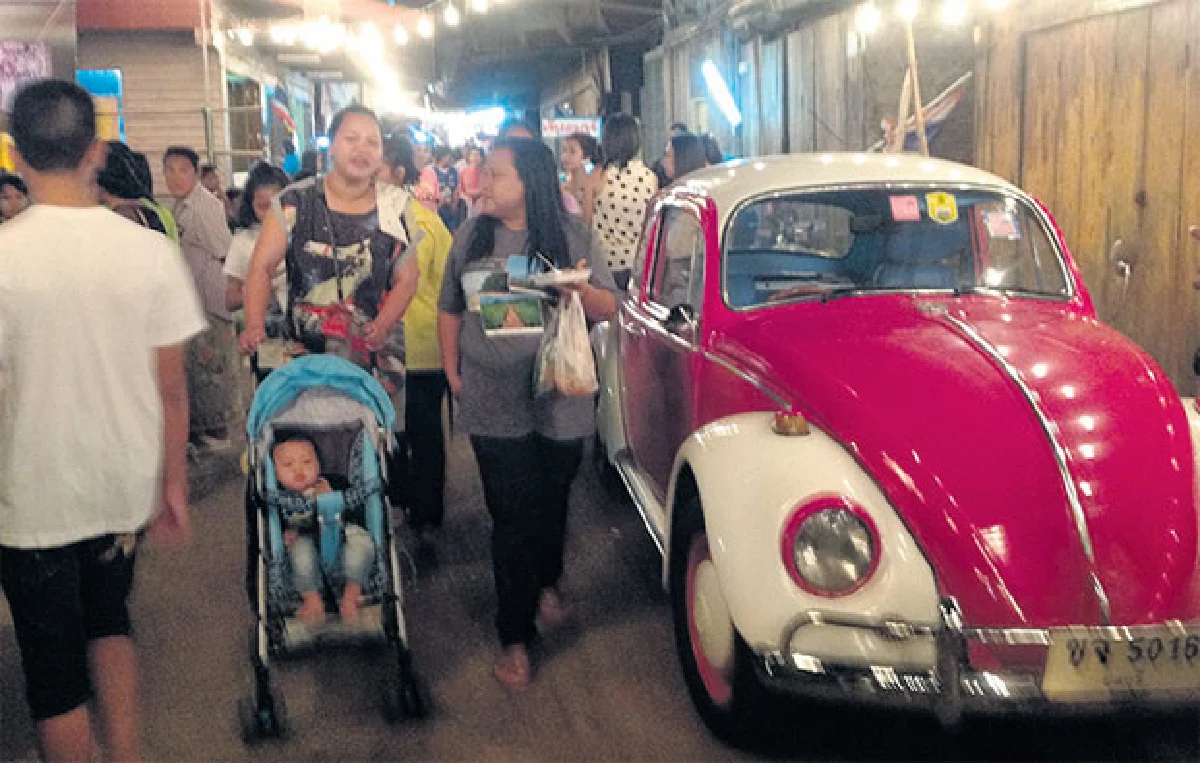 เดินเลาะเรือนไม้ รับไอทะเล @ ปากน้ำประแสร์