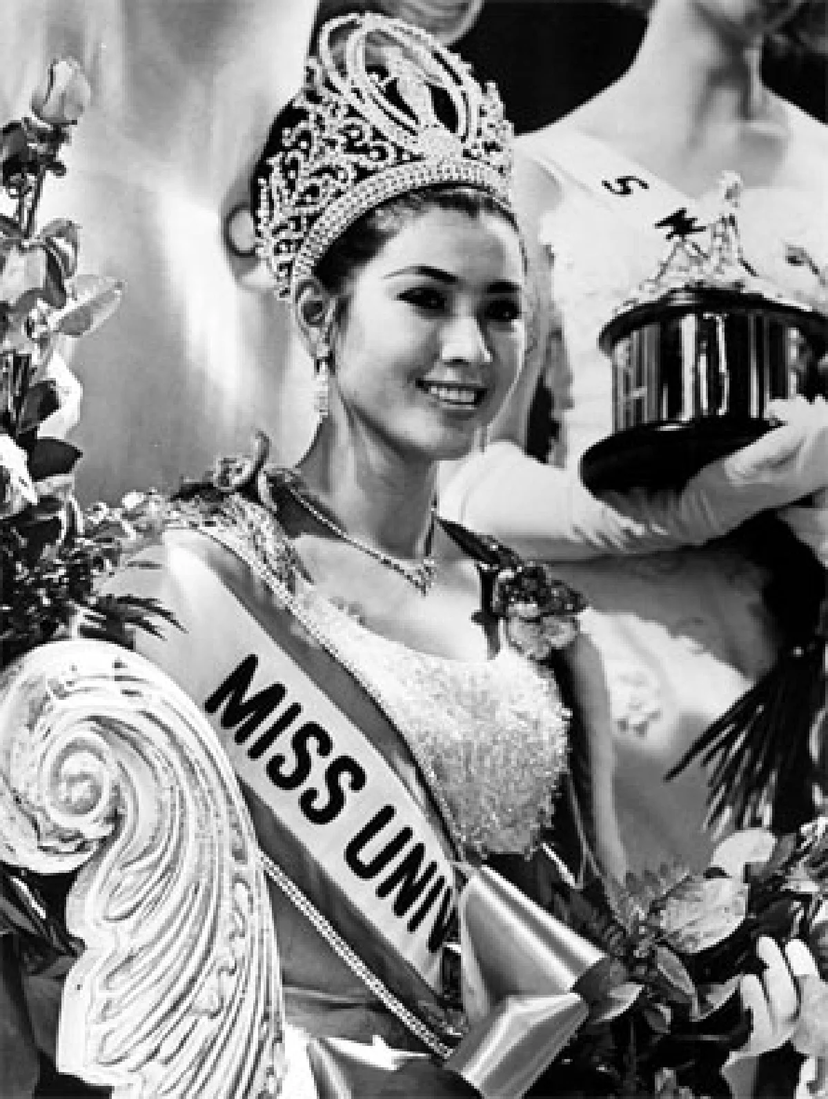 มิสยูนิเวิร์ส... ตำนานความงามแห่งจักรวาล