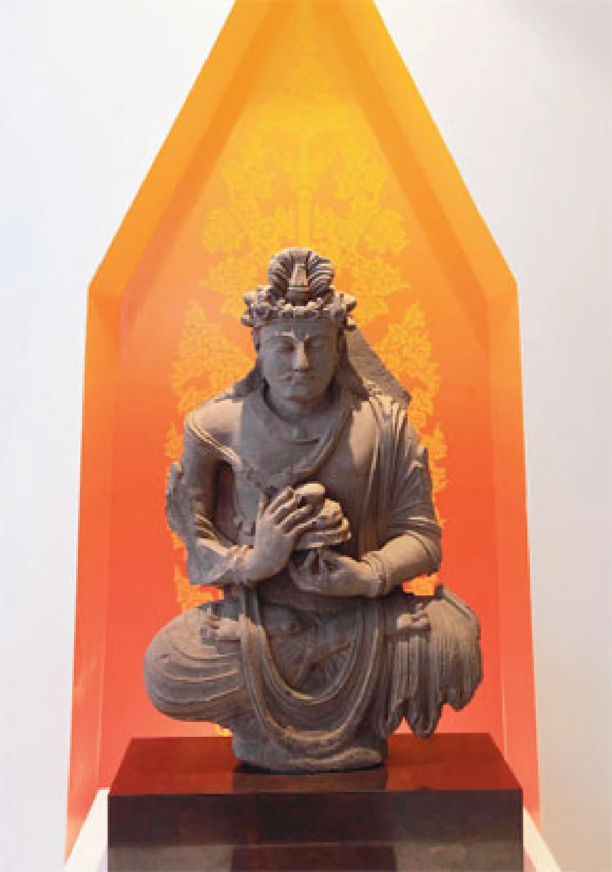 มนต์ขลังพระพุทธรูปและเทวรูปโบราณ ของ ดร.วัลลภ กิ่งชาญศิลป์