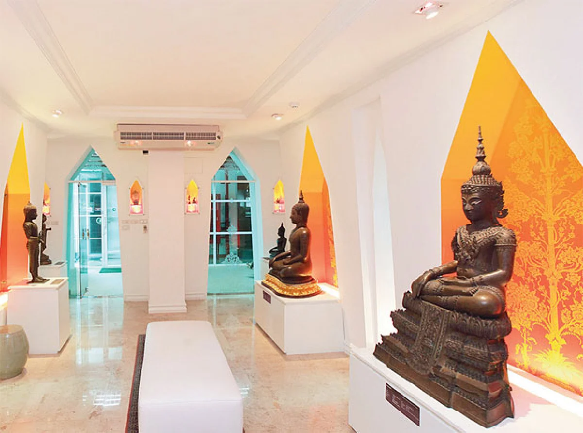 มนต์ขลังพระพุทธรูปและเทวรูปโบราณ ของ ดร.วัลลภ กิ่งชาญศิลป์