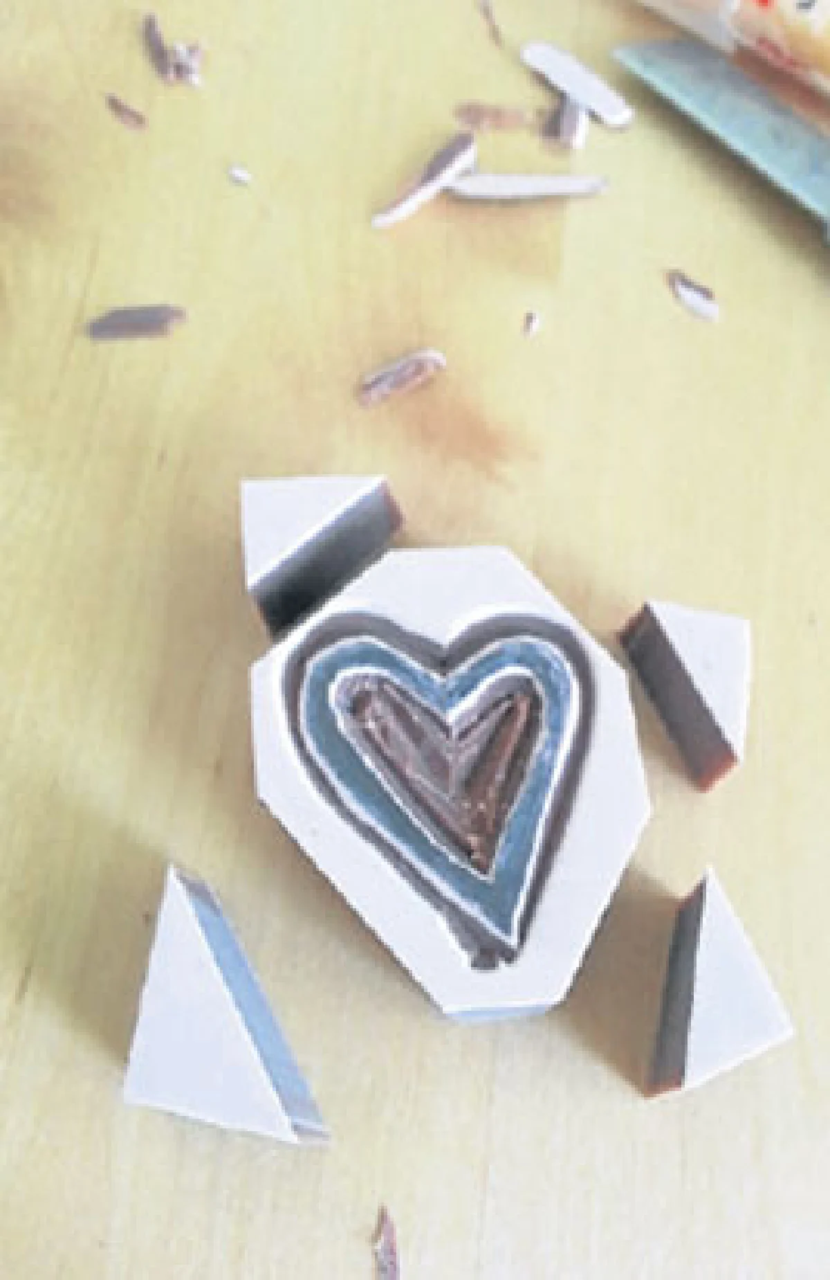 มาแกะยางลบทำเป็นแสตมป์ใช้เองดีกว่า