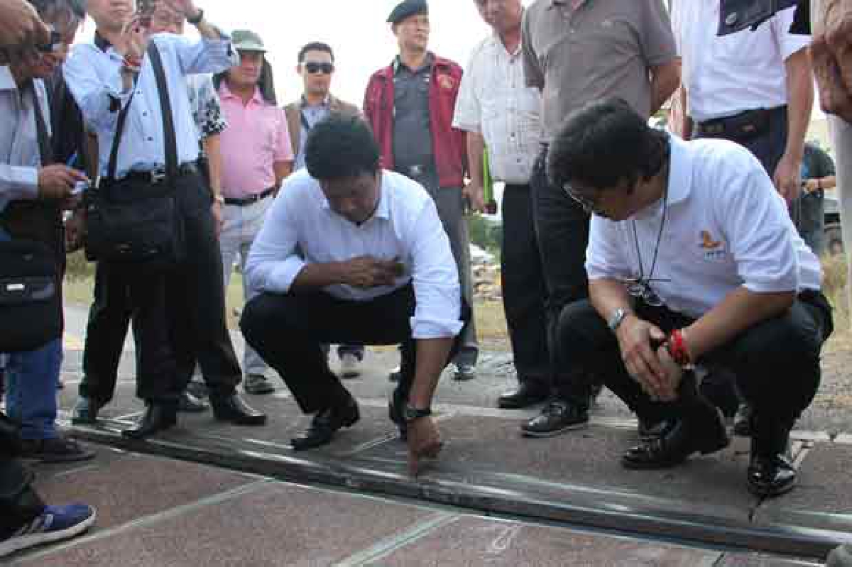 'ชัชชาติ'สอบทางพาดรถไฟทั่วประเทศ 'ชัชชาติ'สอบทางพาดรถไฟทั่วประเทศ