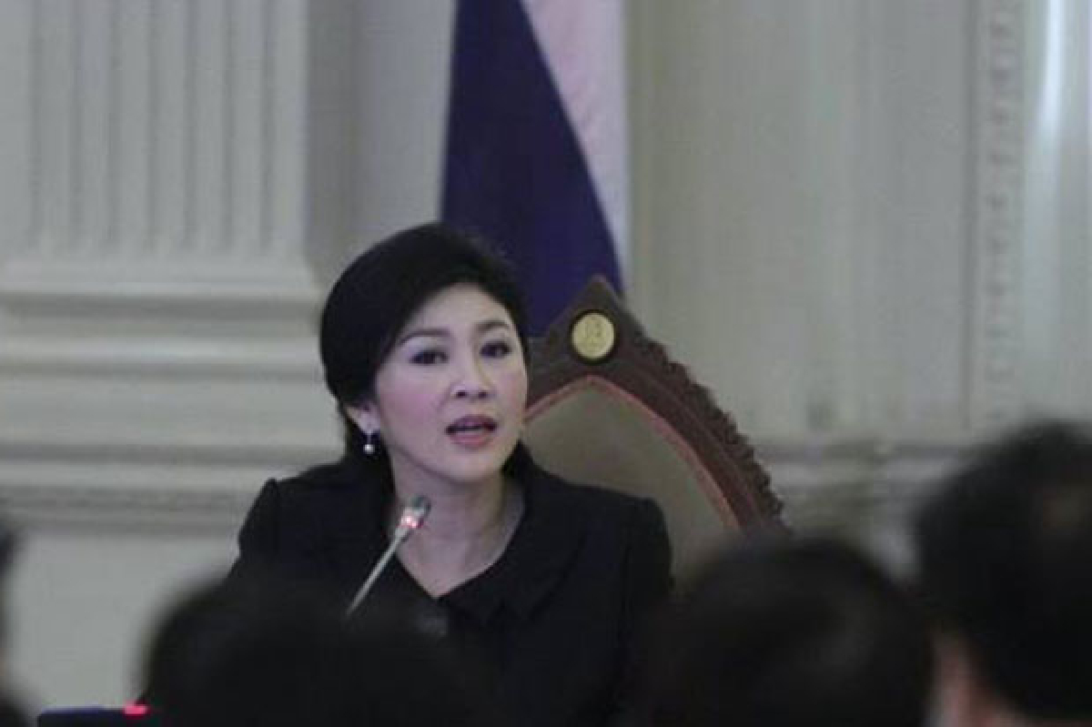 ปูโยนฝ่ายกม.ดูคำตัดสินศาลรธน. ปูโยนฝ่ายกม.ดูคำตัดสินศาลรธน.