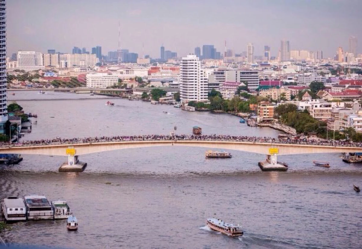 Mass rallies continue, marches set for today
