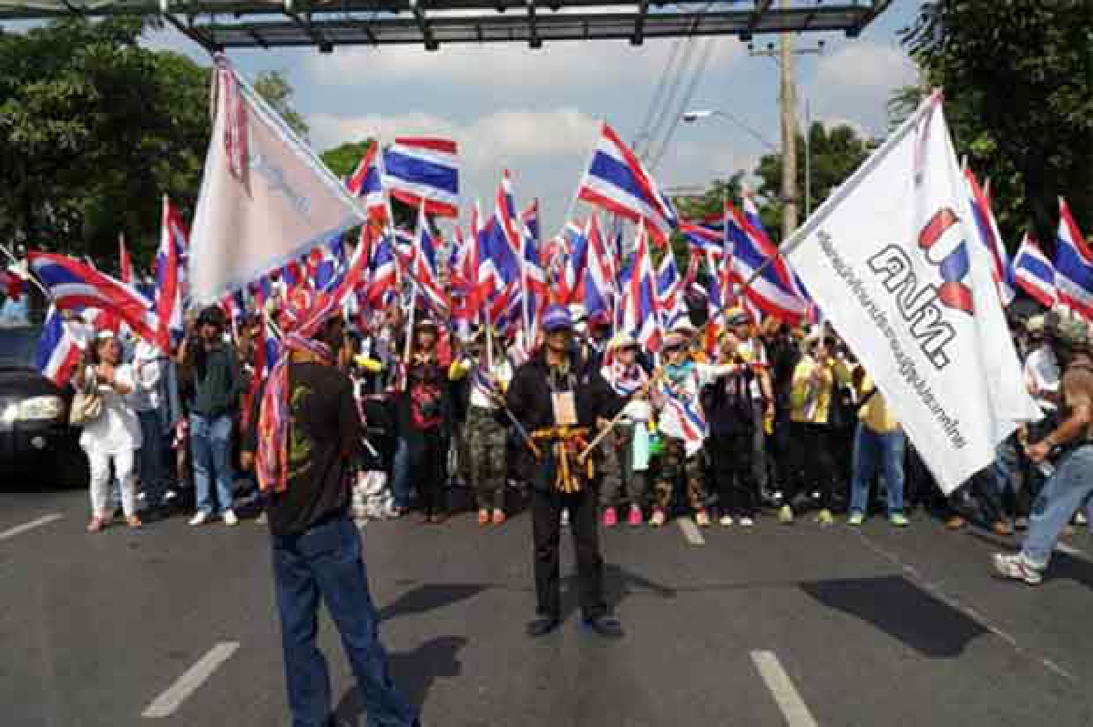 คปท.จัดขบวนไปก.ต่างประเทศ คปท.จัดขบวนไปก.ต่างประเทศ
