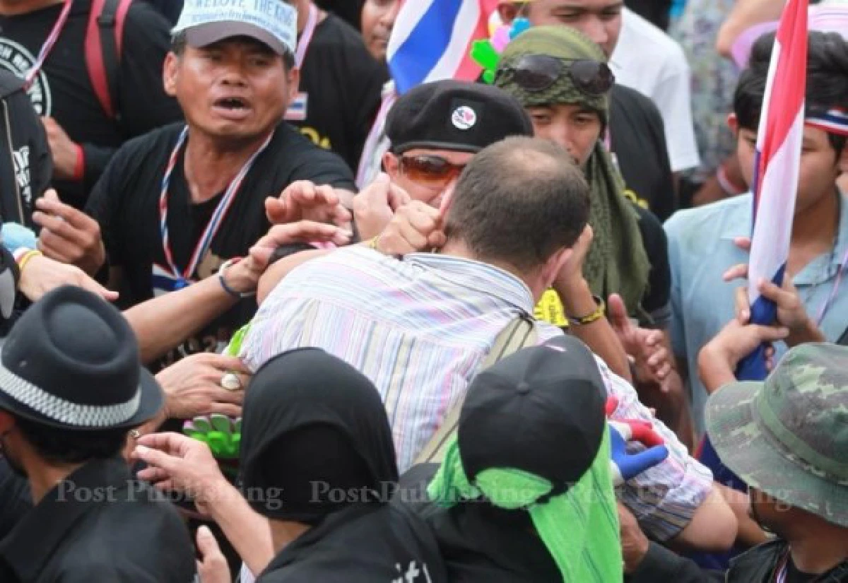 "นิค นอสติทซ์"ช่างภาพเหยื่อม็อบเขาเป็นสื่อแดง?