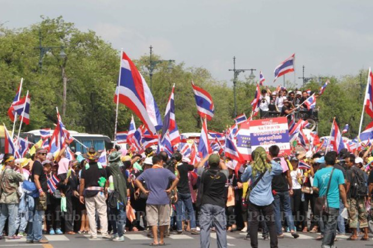 ม็อบนัดเคลื่อนไปพรรคเพื่อไทย29พ.ย. ม็อบนัดเคลื่อนไปพรรคเพื่อไทย29พ.ย.