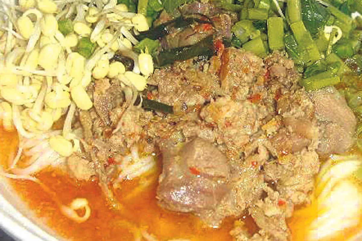 เที่ยวชิม ช็อป เทศกาลขนมจีนประโดก