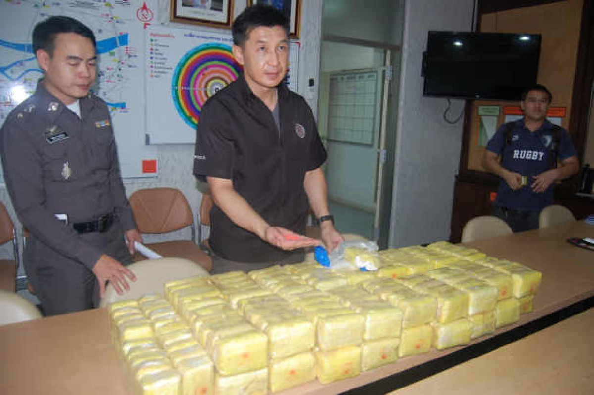 ตร.เชียงรายจับยาบ้า 4 แสนเม็ด ตร.เชียงรายจับยาบ้า 4 แสนเม็ด