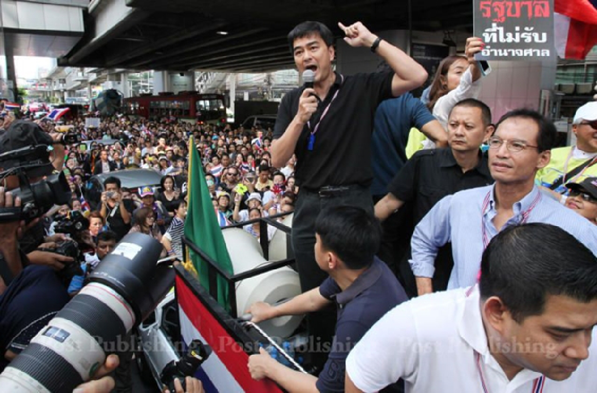 Suthep: Govt falls by Sunday