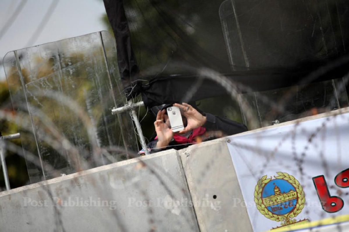 Suthep: Govt falls by Sunday