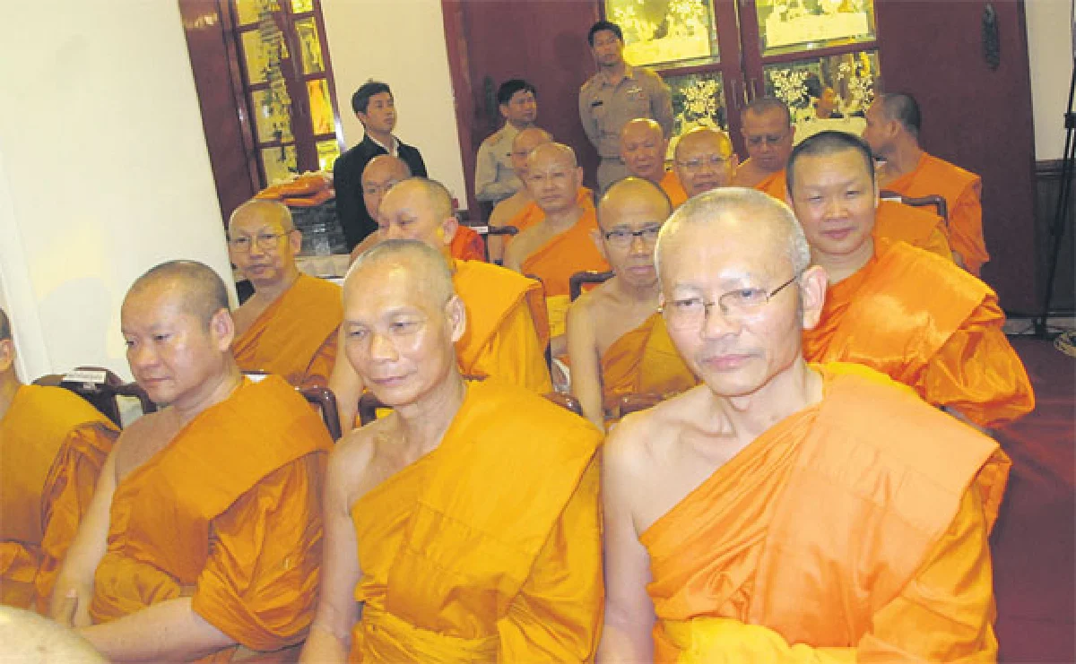 สมัชชาสงฆ์ไทยในสหรัฐอเมริกาเป็นเจ้าภาพสวดศพ 2 สมเด็จ