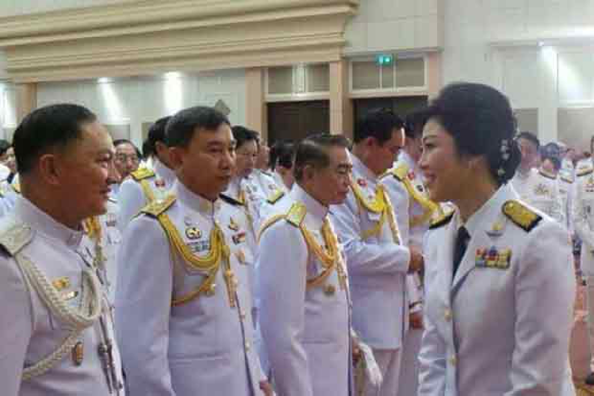 นายกฯนำขรก.ถวายสัตย์วันเฉลิม5ธ.ค. นายกฯนำขรก.ถวายสัตย์วันเฉลิม5ธ.ค.