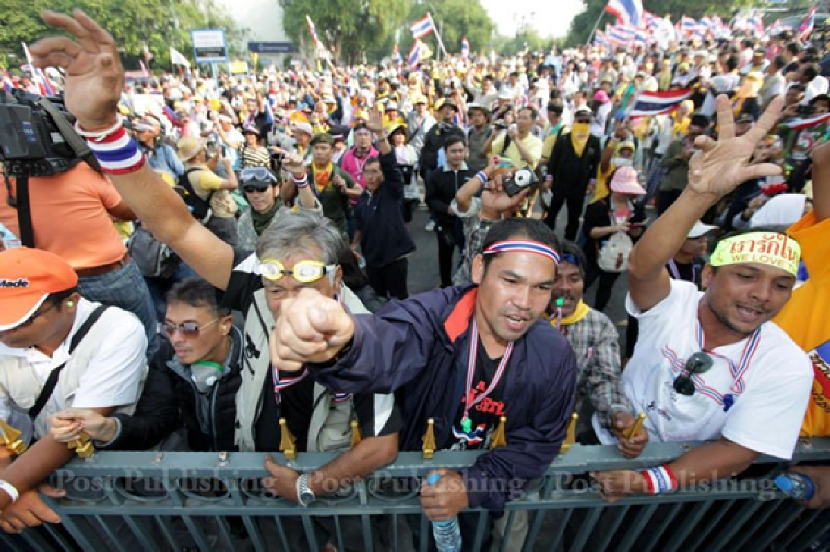 Protests: Marching day, PM dissolves parliament