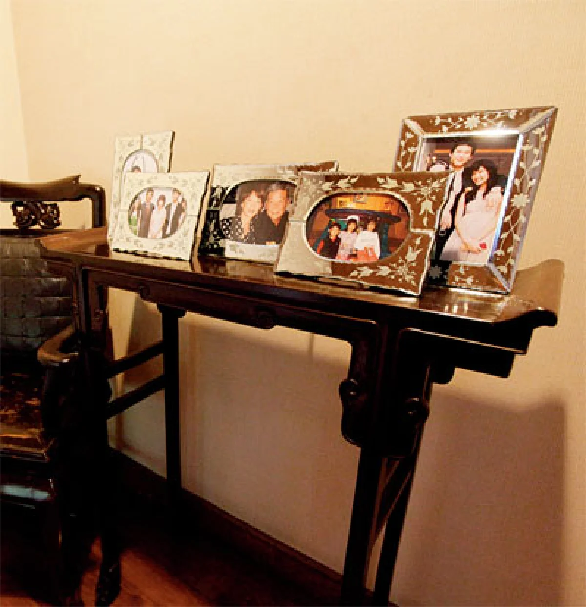 บ้านใจกลางถนนวิทยุ ความอบอุ่นของครอบครัวธนากิจอำนวย