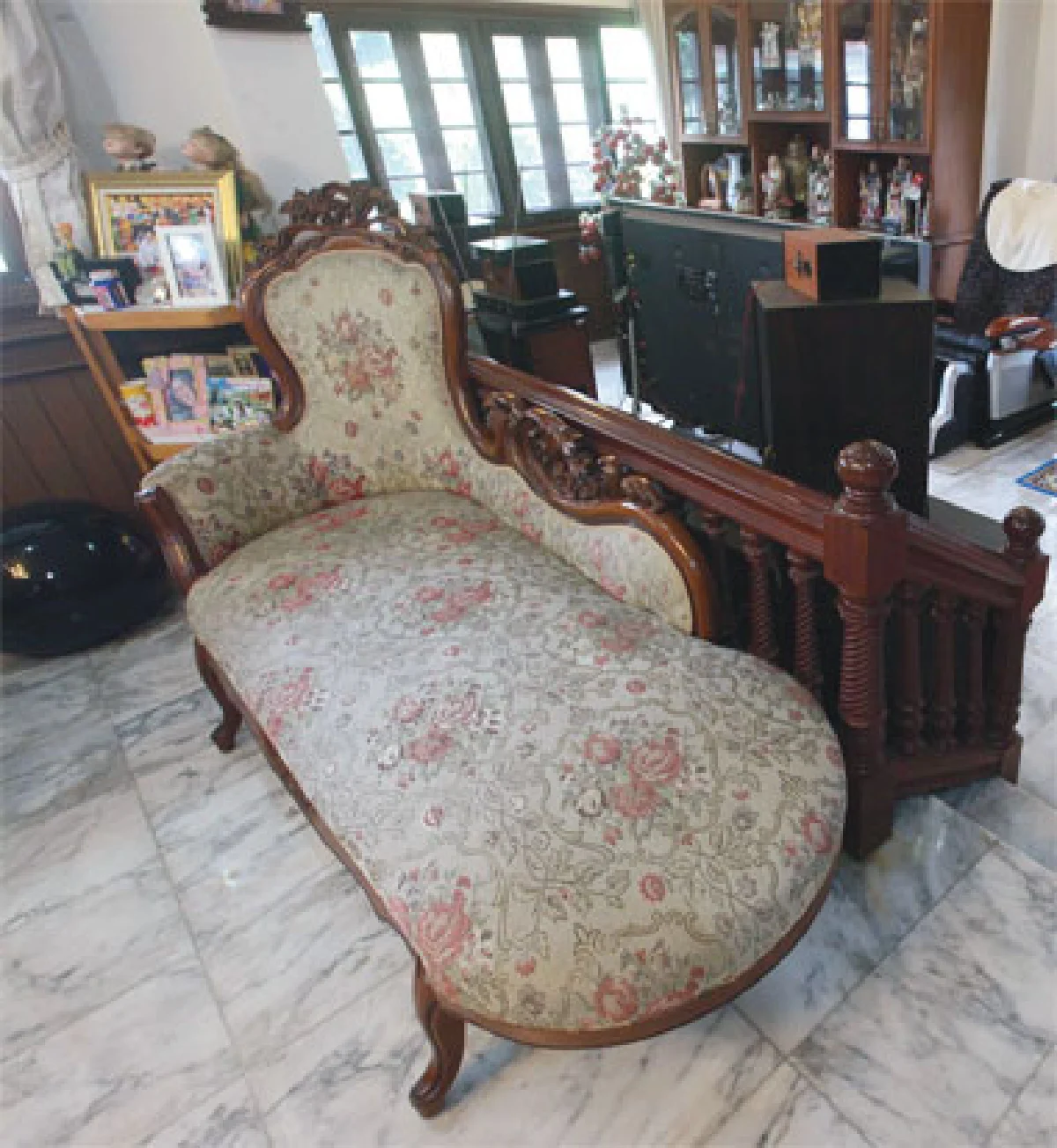 บ้านครอบครัวสุขสันต์ มิลค์ แคนดี้มาเฟีย