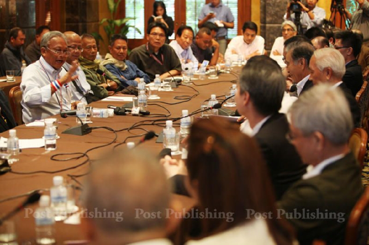 Military leaders not taking sides (updated)