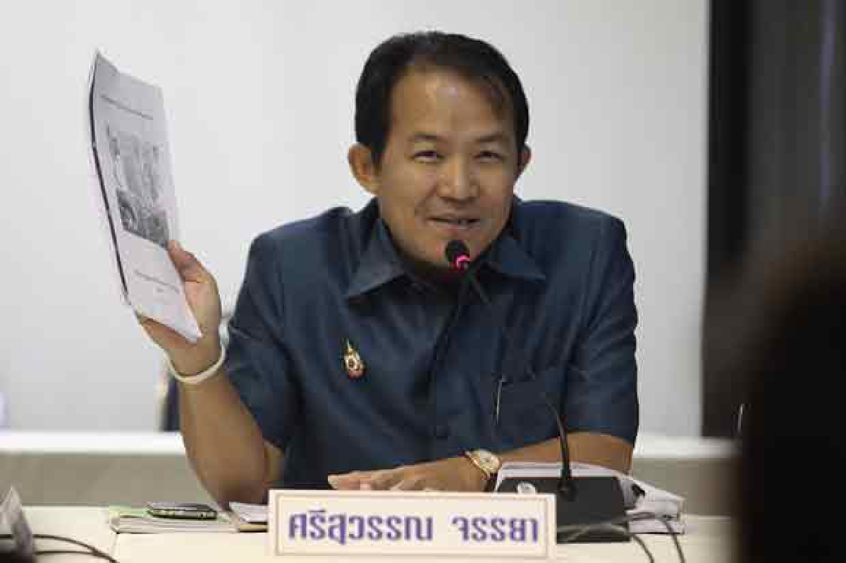 ศรีสุวรรณยื่นกกต.เบรคโบนัสข้าราชการ ศรีสุวรรณยื่นกกต.เบรคโบนัสข้าราชการ