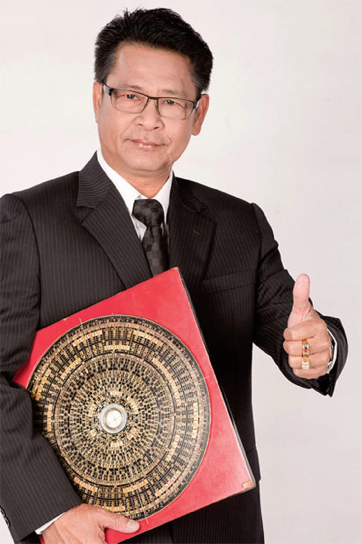 มารู้ทันแก้ชงปีม้า 2557 กันเถอะ