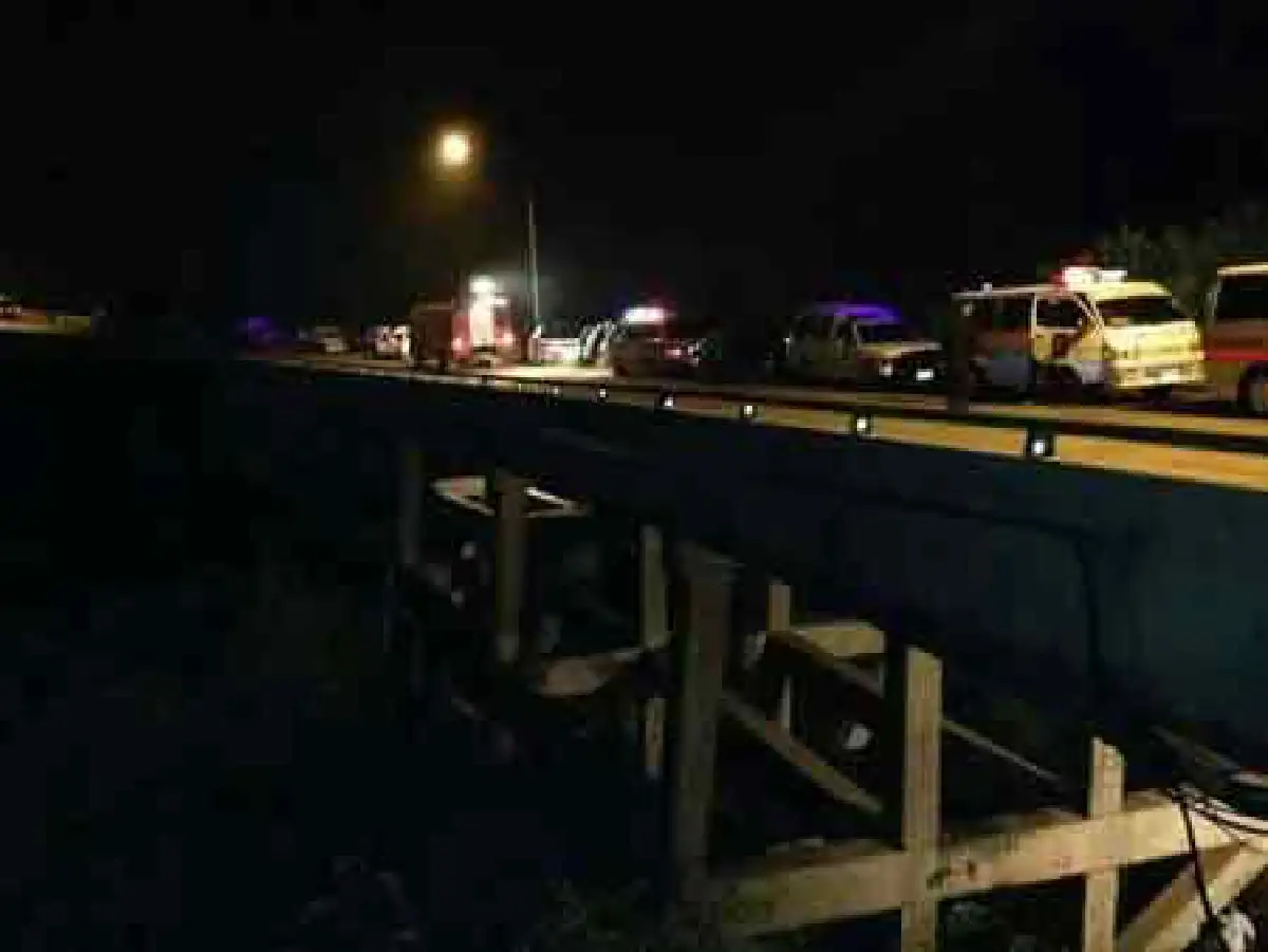 รถทัวร์ตกสะพานห้วยตองดับ30ศพ