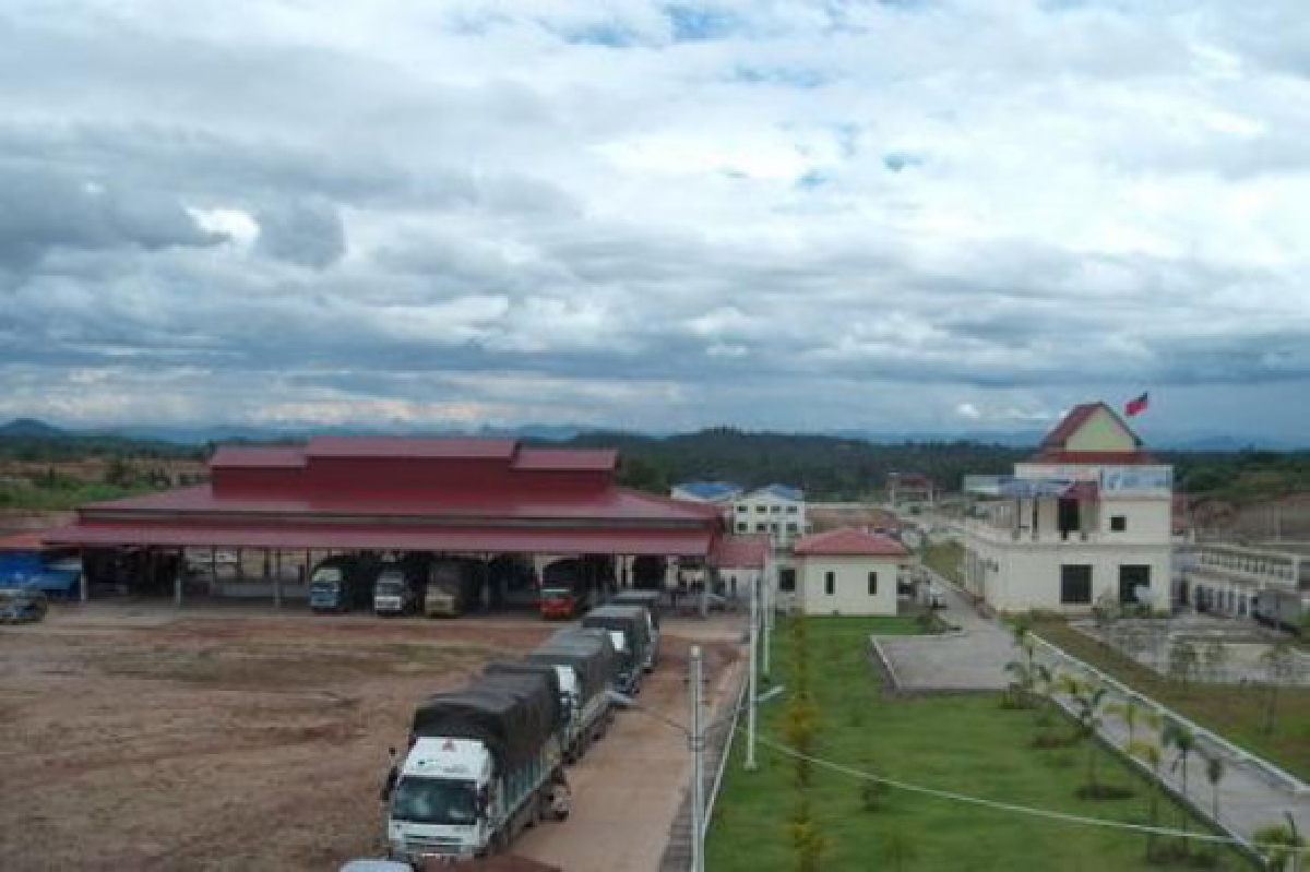 ดันเขตเศรษฐกิจพิเศษ 3 จังหวัดชายแดน ดันเขตเศรษฐกิจพิเศษ 3 จังหวัดชายแดน