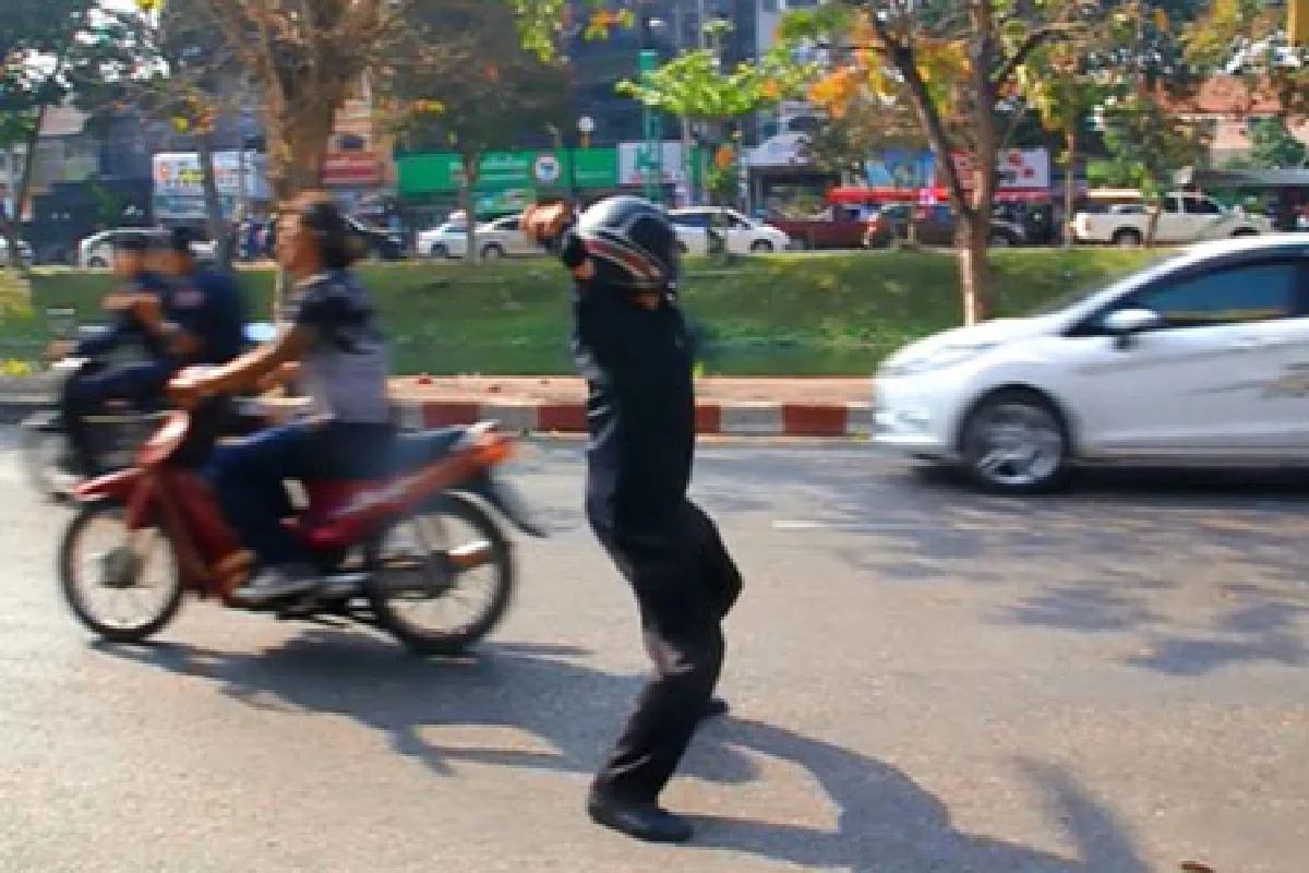 แดงเชียงใหม่ปะทะกปปส.ขวางต้านรัฐ