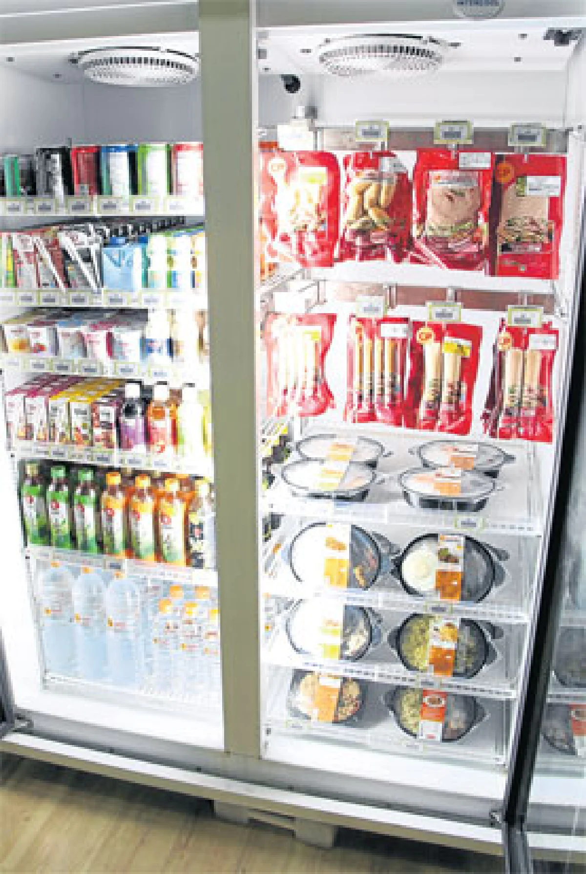 ตู้เย็นชุมชนคลังย่อส่วน...ชวนหิว