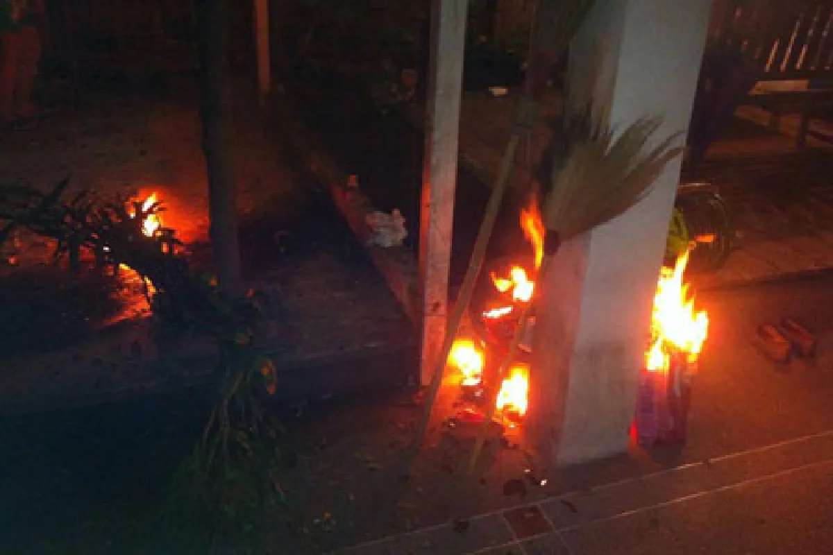 ปาระเบิดขวดบ้าน"จัดจ์ ธีมะ"พิธีกรบลูสกาย