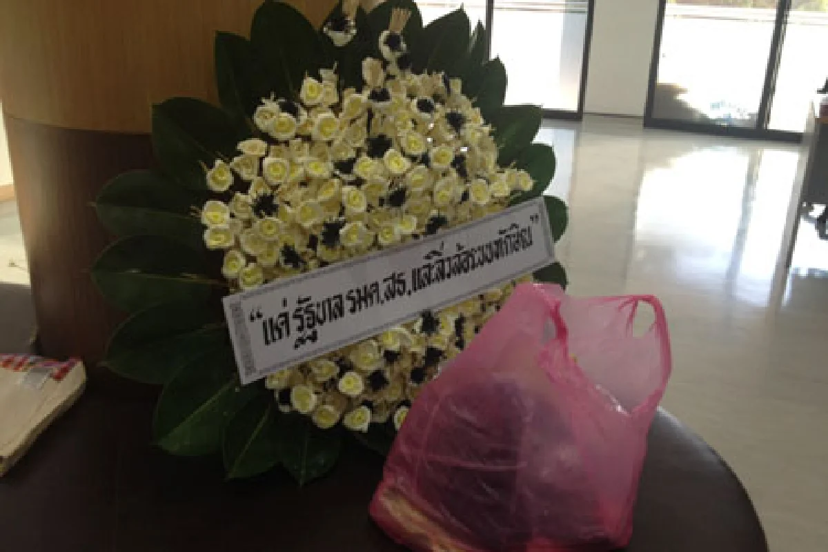 อดีต2รัฐมนตรีร่วมม็อบสธ.บุกแยกลาดพร้าว