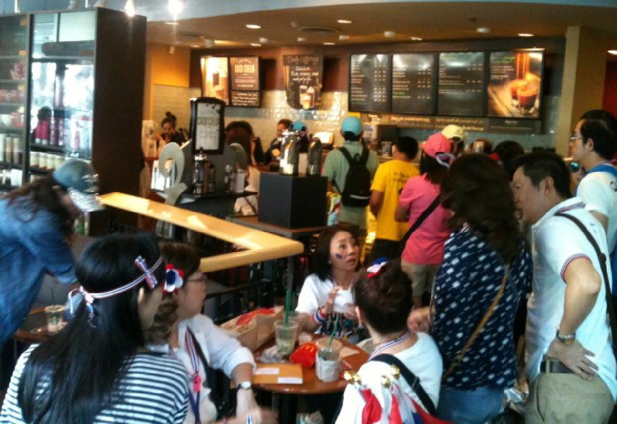 ม็อบช็อปสนั่น!ร้านค้าพื้นที่ชุมนุมคึกคัก